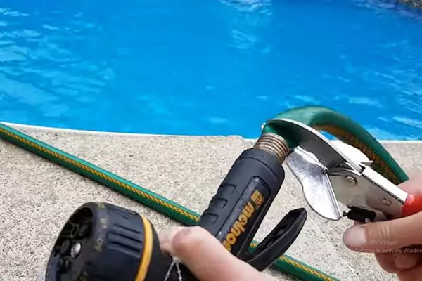 how to remove hose connector